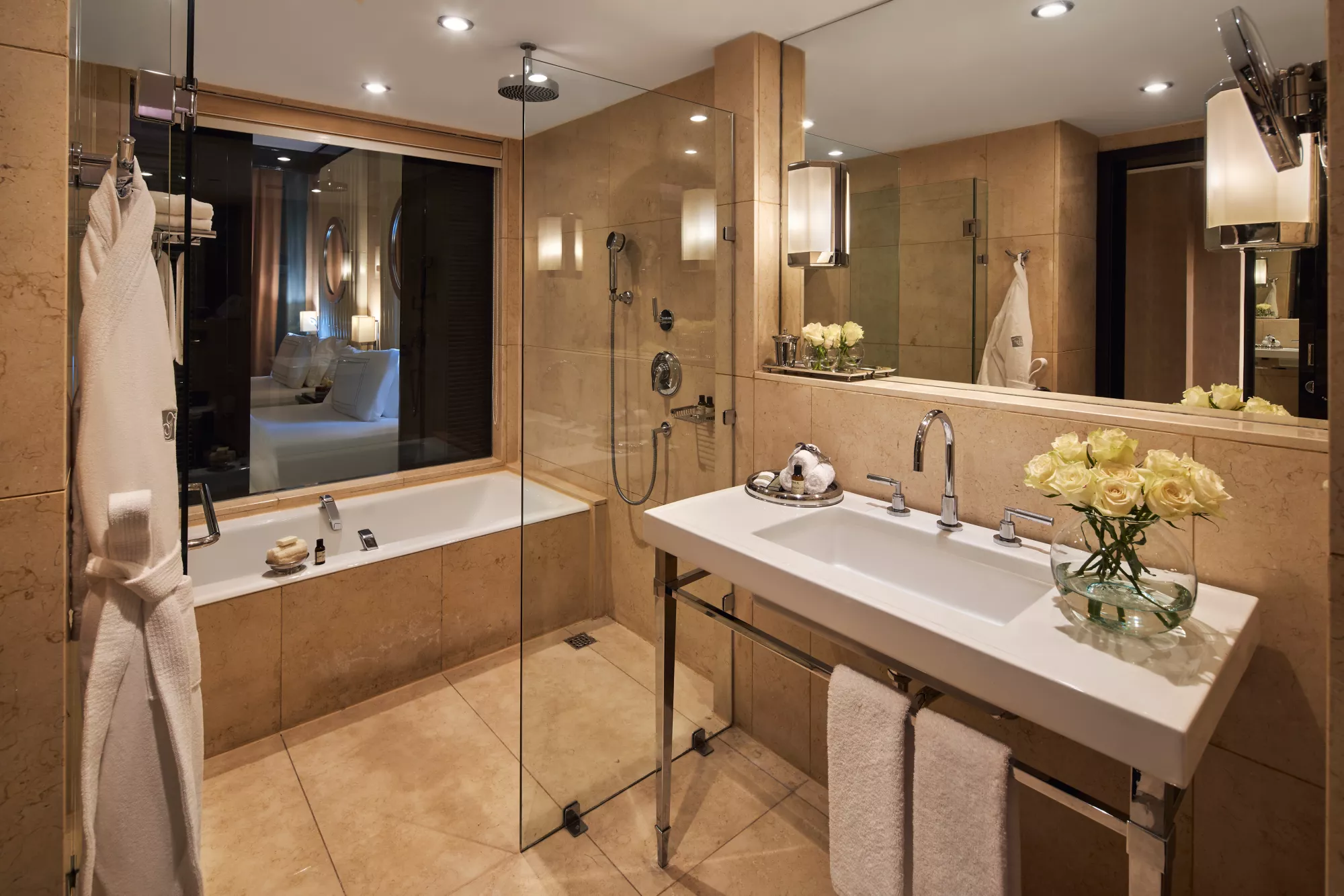 Fairmont City View Room bathroom