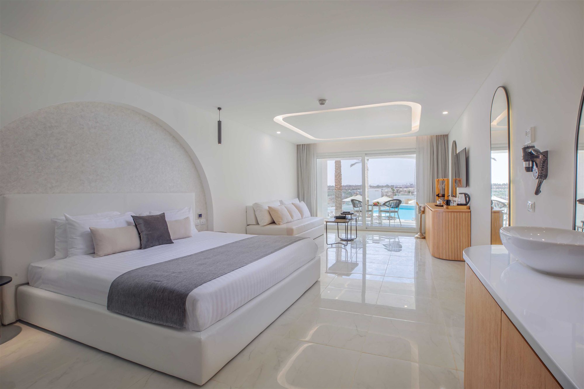 Sunrise White Hills Deluxe Room
