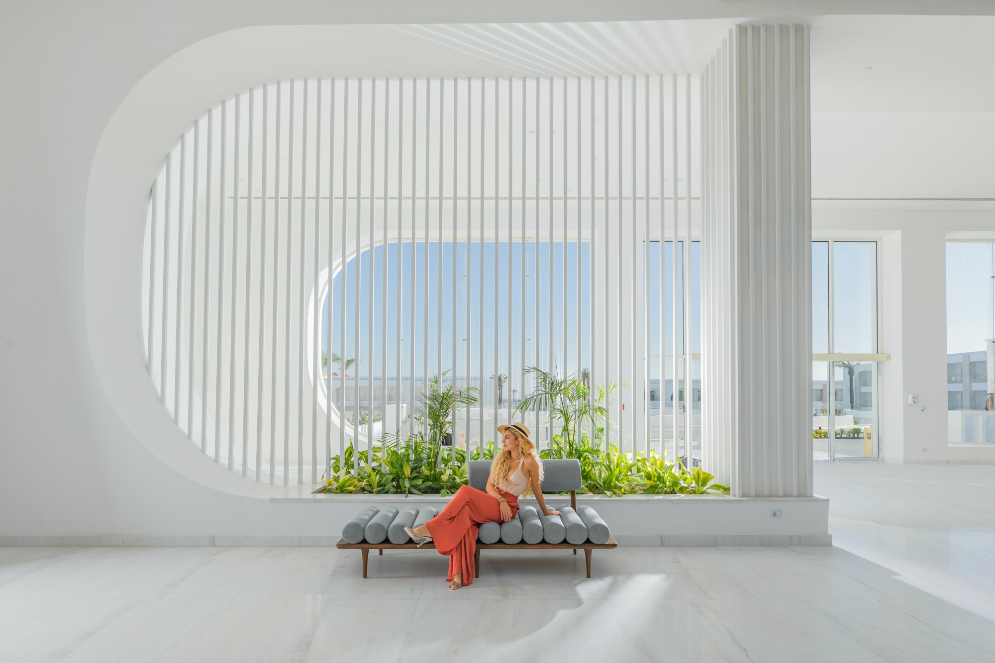 Sunrise White Hills lobby